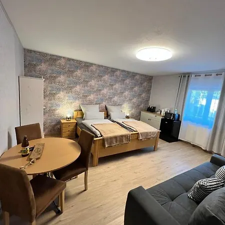 O&w Ferienzimmer Am Nuerburgring, *